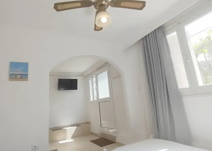 Dandelion Paros Iii-iv Kóstos